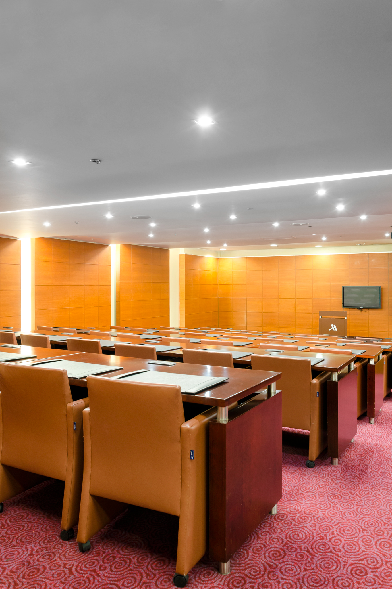 AUDITORIUM 4