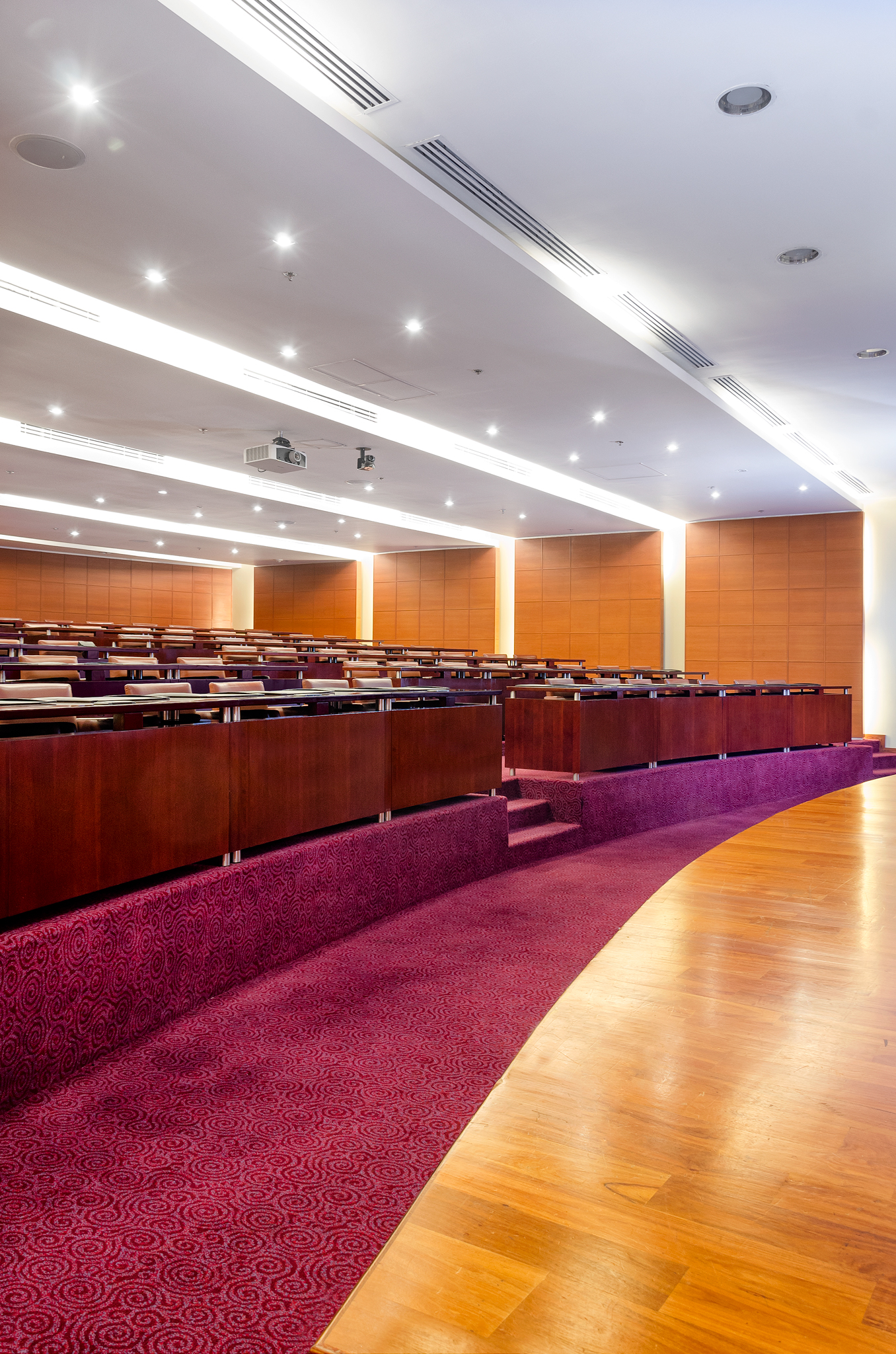AUDITORIUM 6